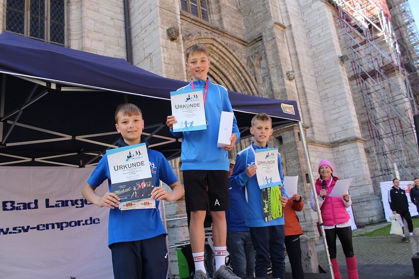 Die Siegerinnen und Sieger &uuml;ber 1000m beim 3-T&uuml;rme-Lauf in Bad Langensalza