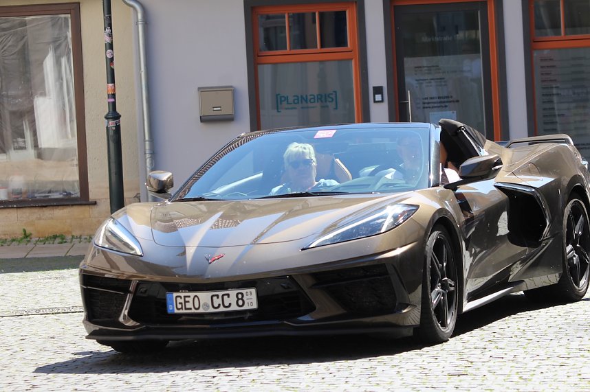 Einhundertundsechzig Corvette zu Besuch in Bad Langensalza