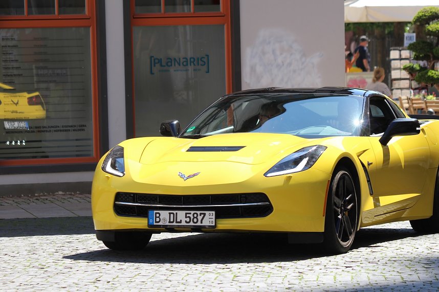Einhundertundsechzig Corvette zu Besuch in Bad Langensalza