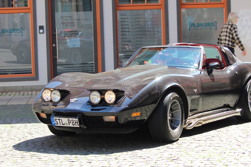Einhundertundsechzig Corvette zu Besuch in Bad Langensalza