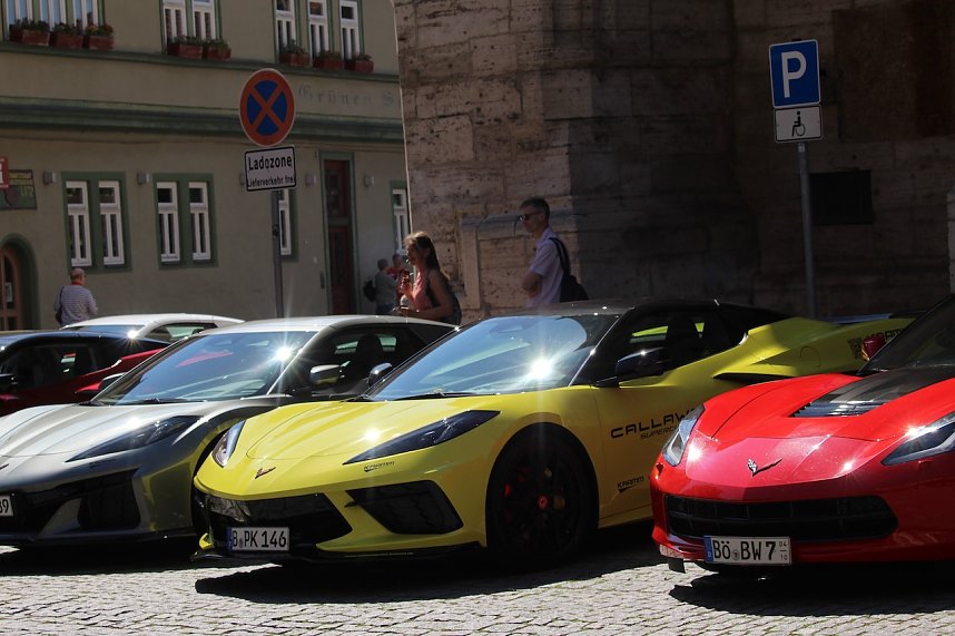 Einhundertundsechzig Corvette zu Besuch in Bad Langensalza