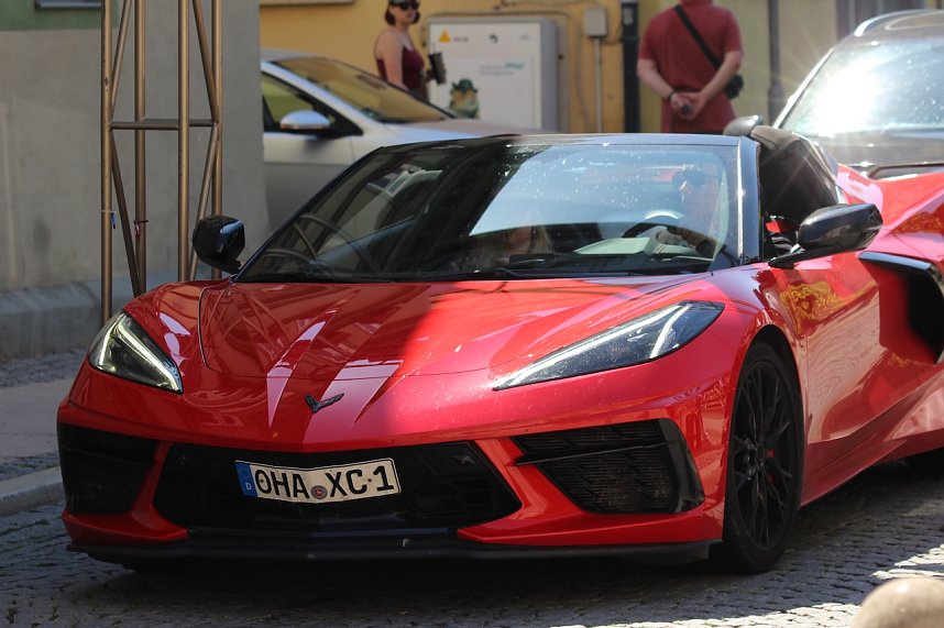 Einhundertundsechzig Corvette zu Besuch in Bad Langensalza