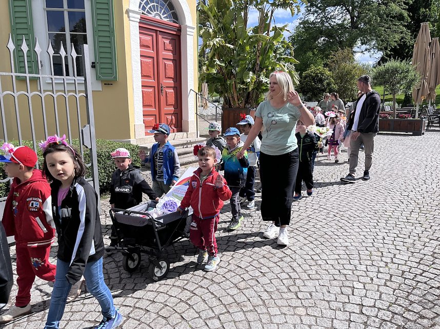Kinderumzug der Anni-Berger-Stiftung durch Bad Langensalza