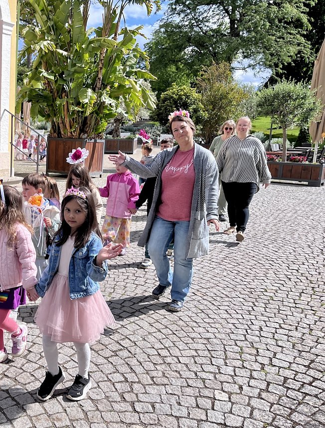 Kinderumzug der Anni-Berger-Stiftung durch Bad Langensalza