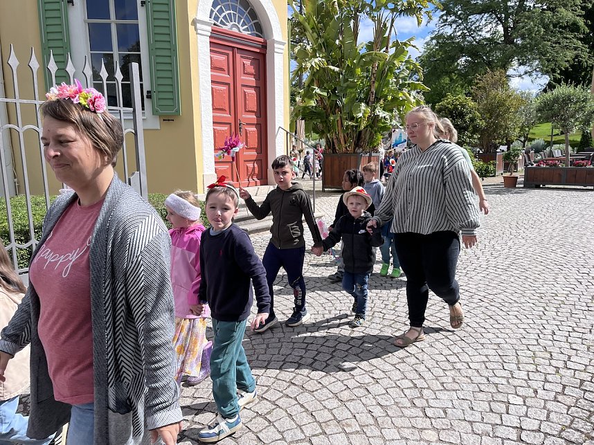 Kinderumzug der Anni-Berger-Stiftung durch Bad Langensalza