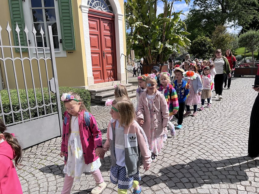 Kinderumzug der Anni-Berger-Stiftung durch Bad Langensalza