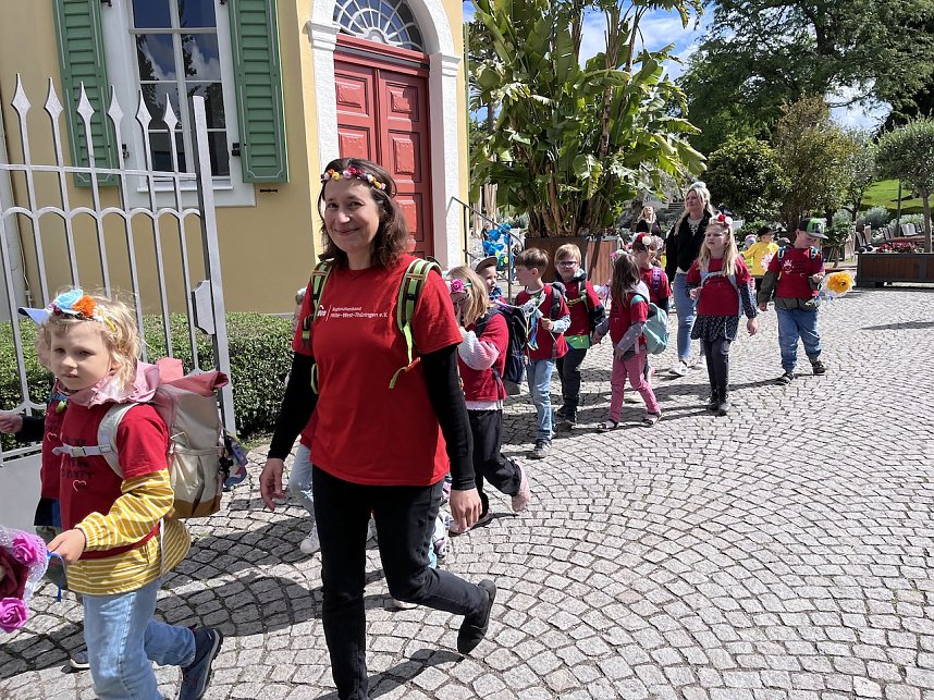 Kinderumzug der Anni-Berger-Stiftung durch Bad Langensalza