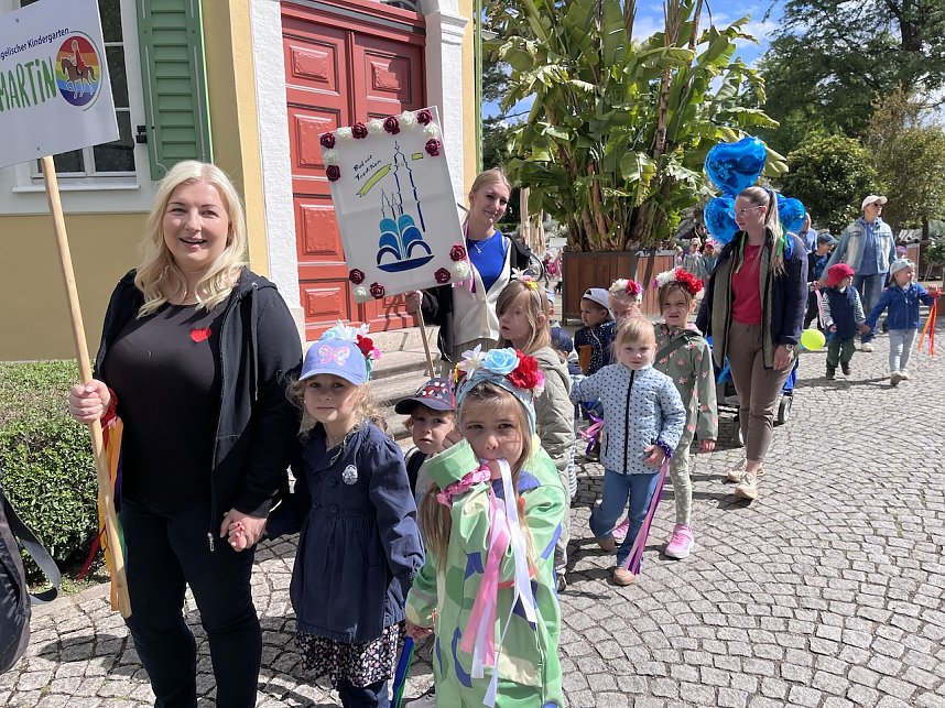 Kinderumzug der Anni-Berger-Stiftung durch Bad Langensalza
