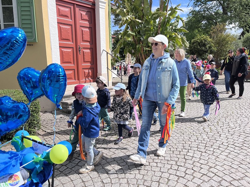 Kinderumzug der Anni-Berger-Stiftung durch Bad Langensalza