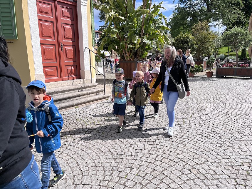 Kinderumzug der Anni-Berger-Stiftung durch Bad Langensalza