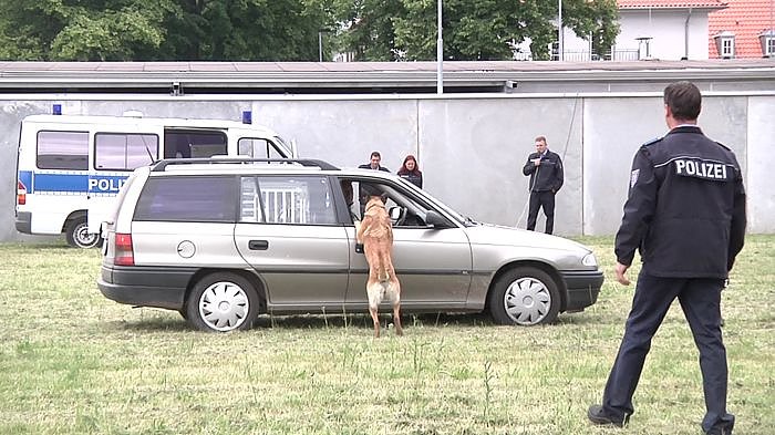 Offene T&uuml;ren bei der Polizei