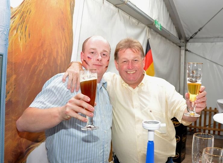 Public Viewing auf den Petersberg