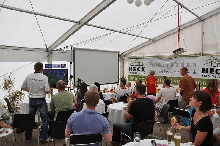 Public Viewing auf den Petersberg