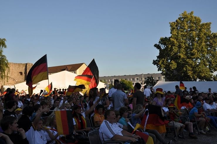 Public Viewing auf den Petersberg