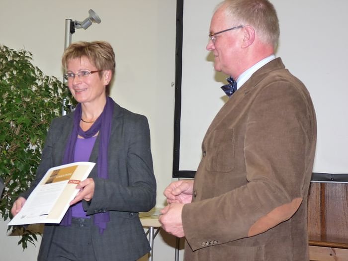 Bibliothekspreis &uuml;bergeben